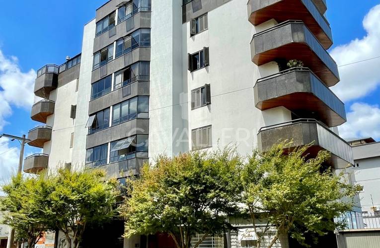 Apartamento - 03 Dormitórios - Central