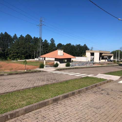 Terreno em Condomínio Fechado